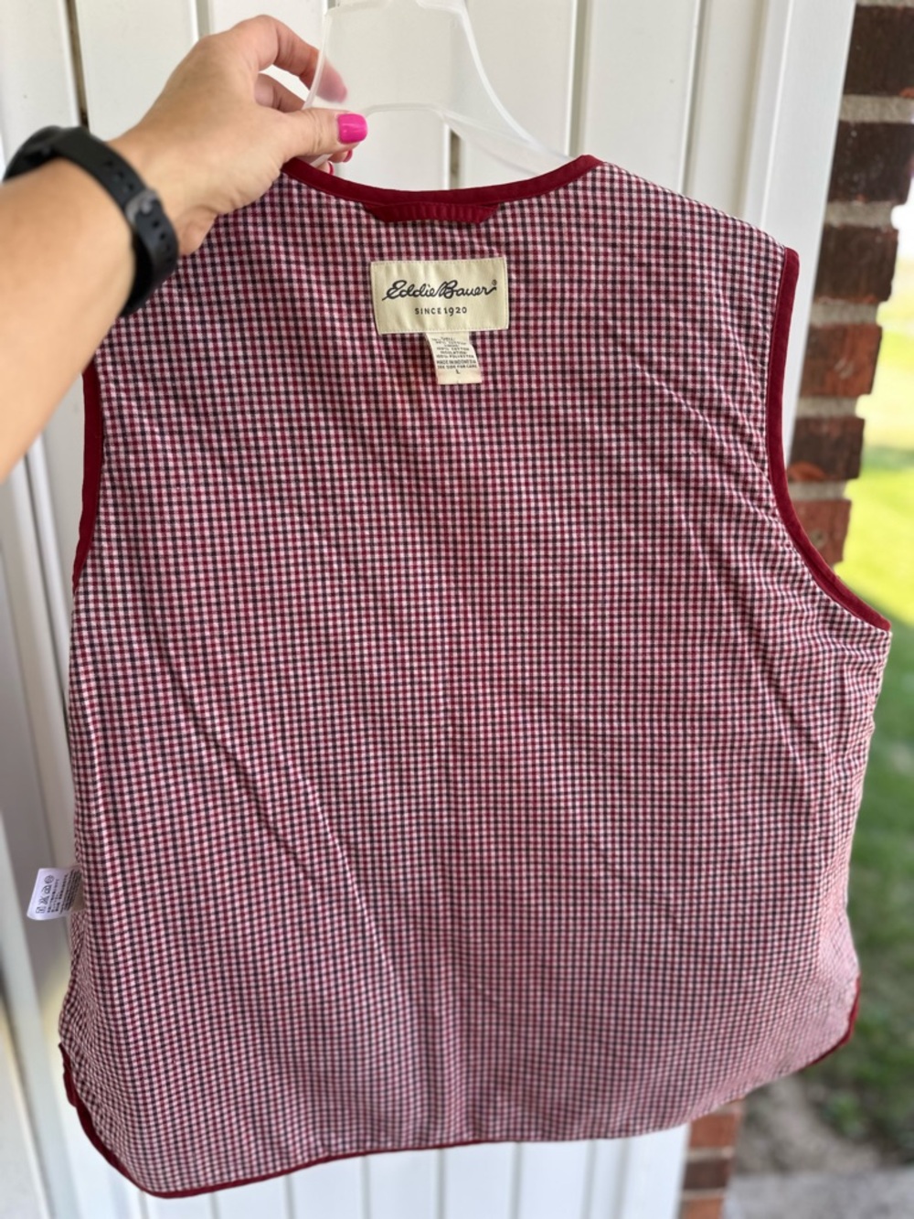 Eddie Bauer Woman’s L Red Plaid Quilted Puffer Vest Lining Pockets Snap - Picture 5 of 7
